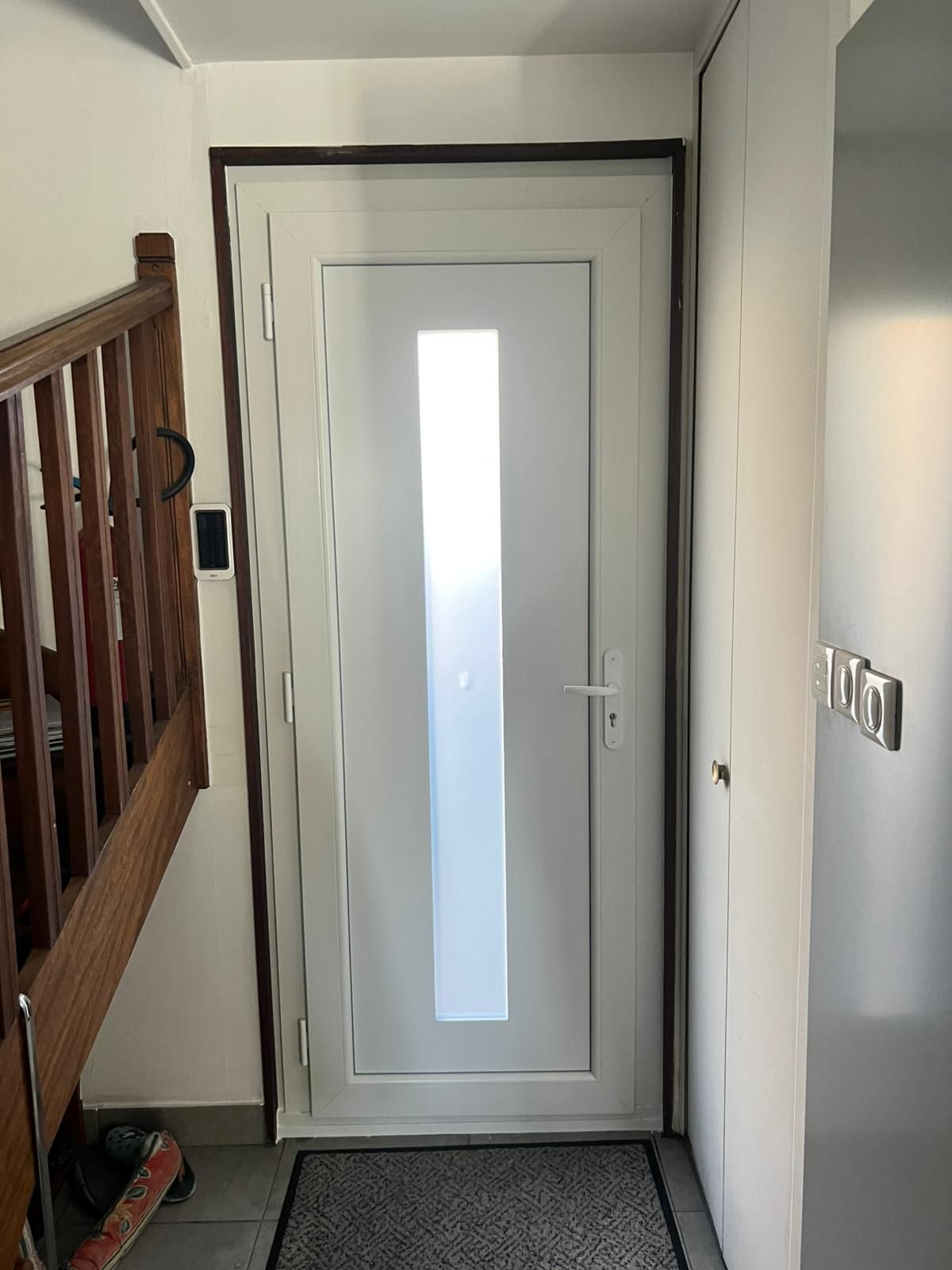 porte d'entrée PVC vitrée blanche à Genas