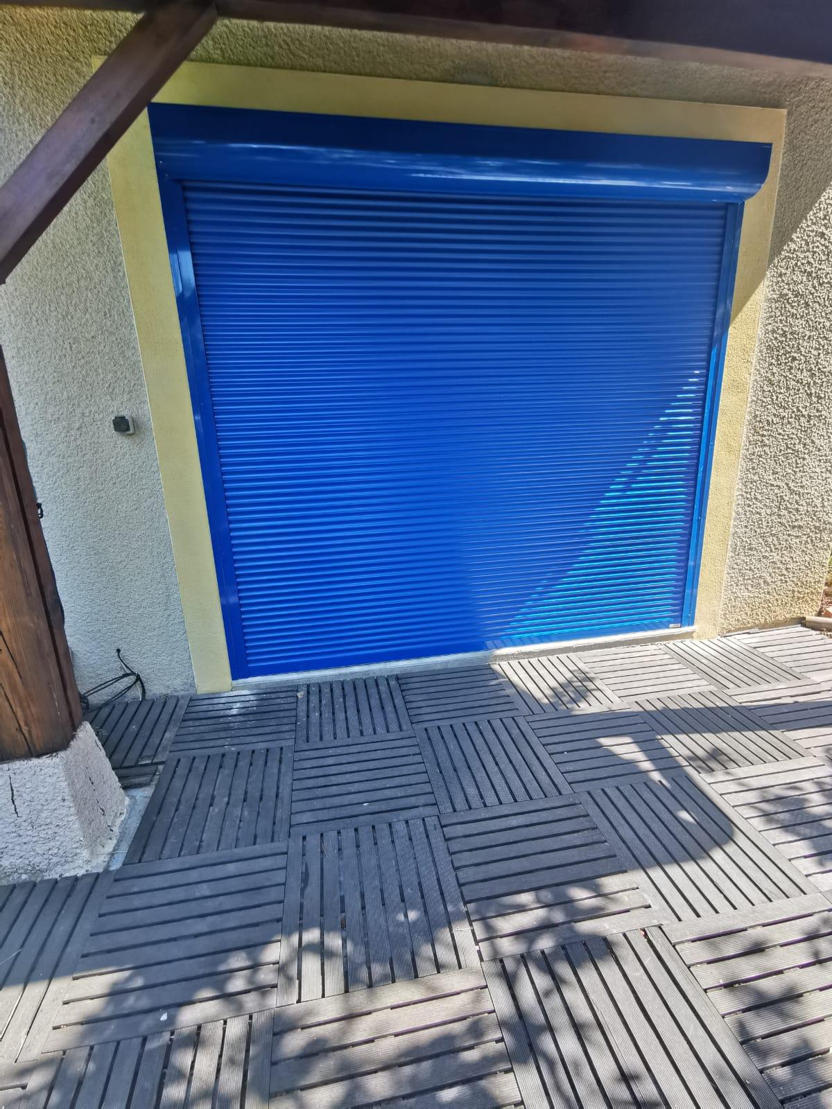 Volets roulants motorisé bleu | Multibaie