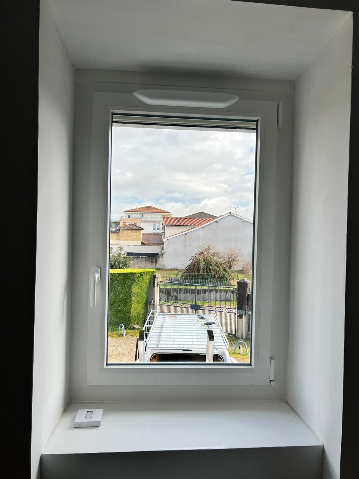 Fenêtre PVC blanche 1 vantail