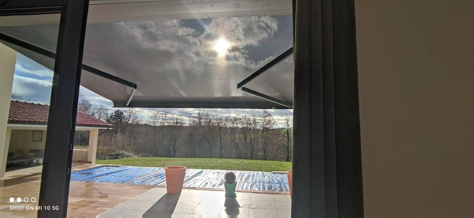 Store Coffre Aluminium à Charvieu-Chavagneux | Multibaie