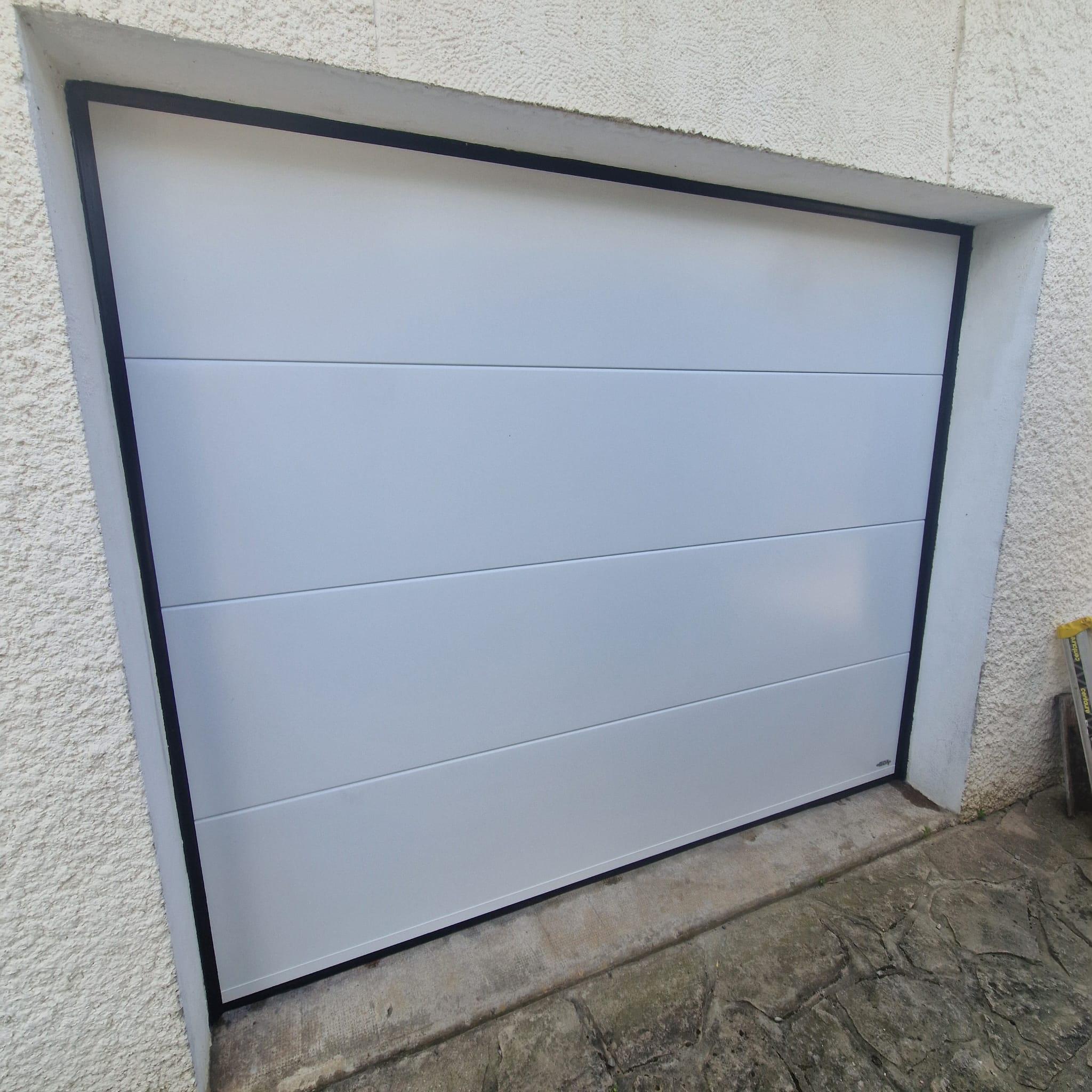 Porte de garage sectionnelle Blanche | Multibaie