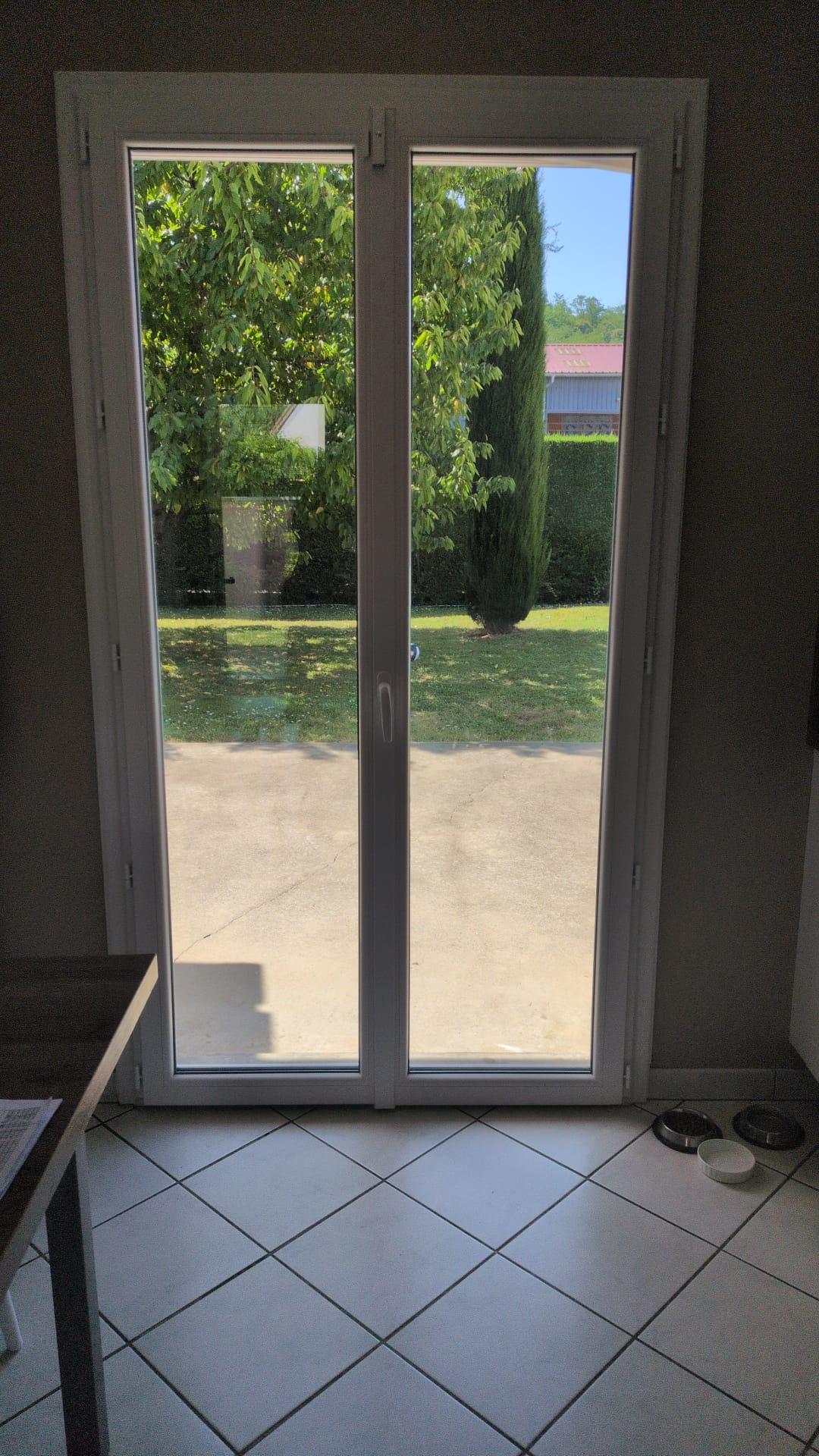 Porte fenêtre PVC blanche sur mesure | Multibaie