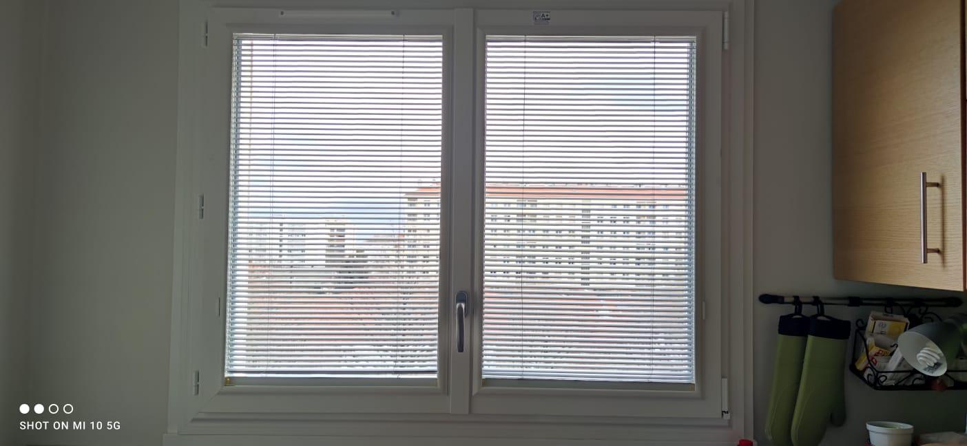 Store intérieur orientable | Multibaie