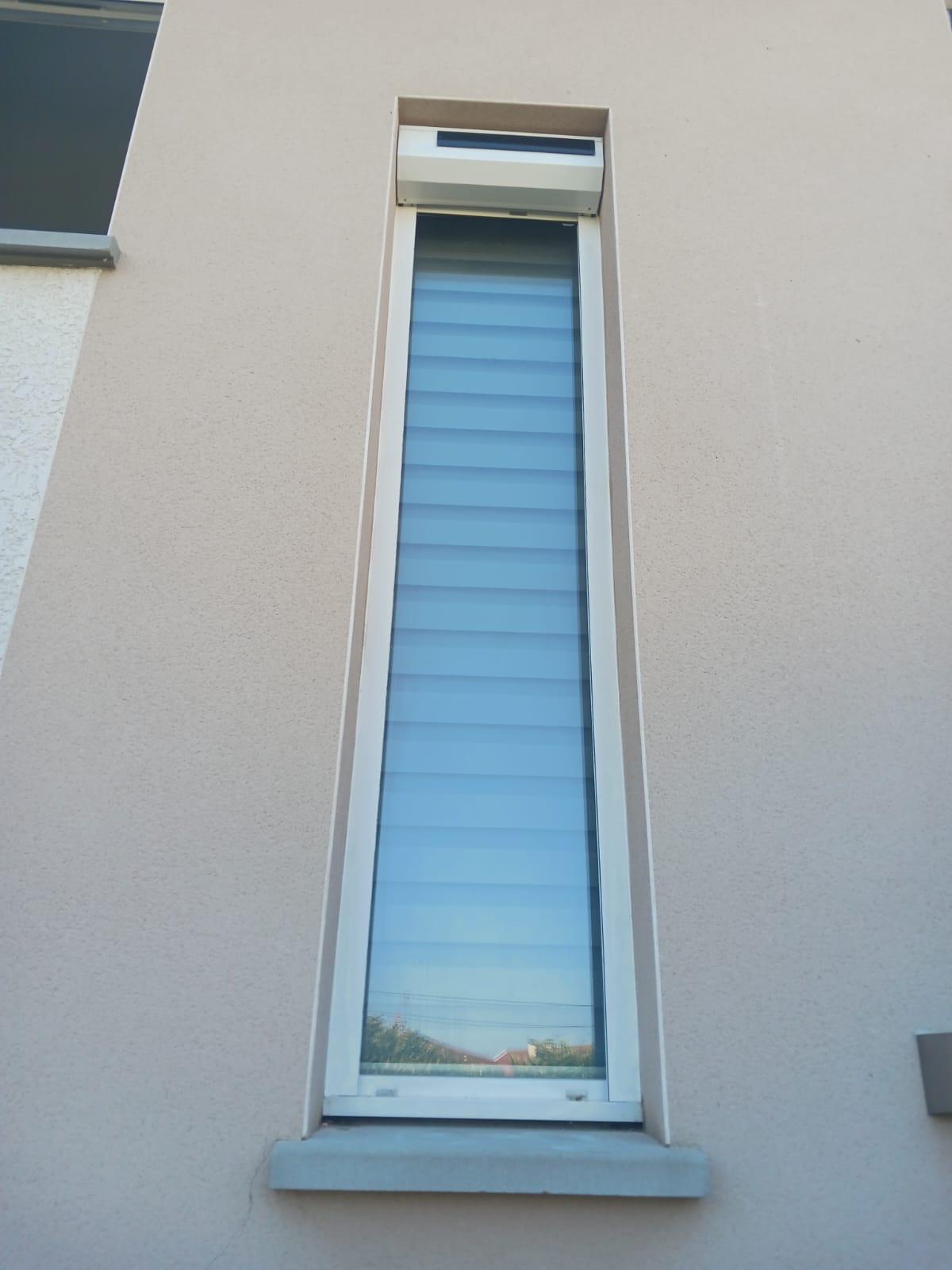 Volet roulant solaire blanc | Multibaie